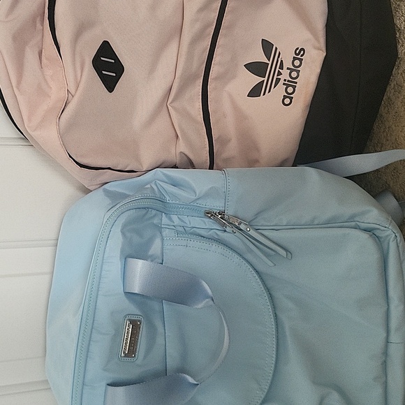 Backpack - Picture 3 of 4